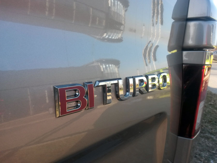 Emblemat BiTurbo na klapie tylnej, Opel Vivaro B